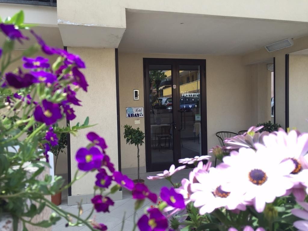 Hotel Abay Rimini Luaran gambar
