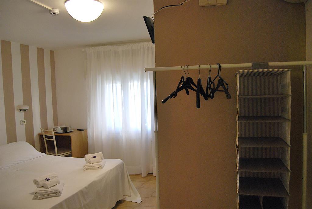 Hotel Abay Rimini Luaran gambar