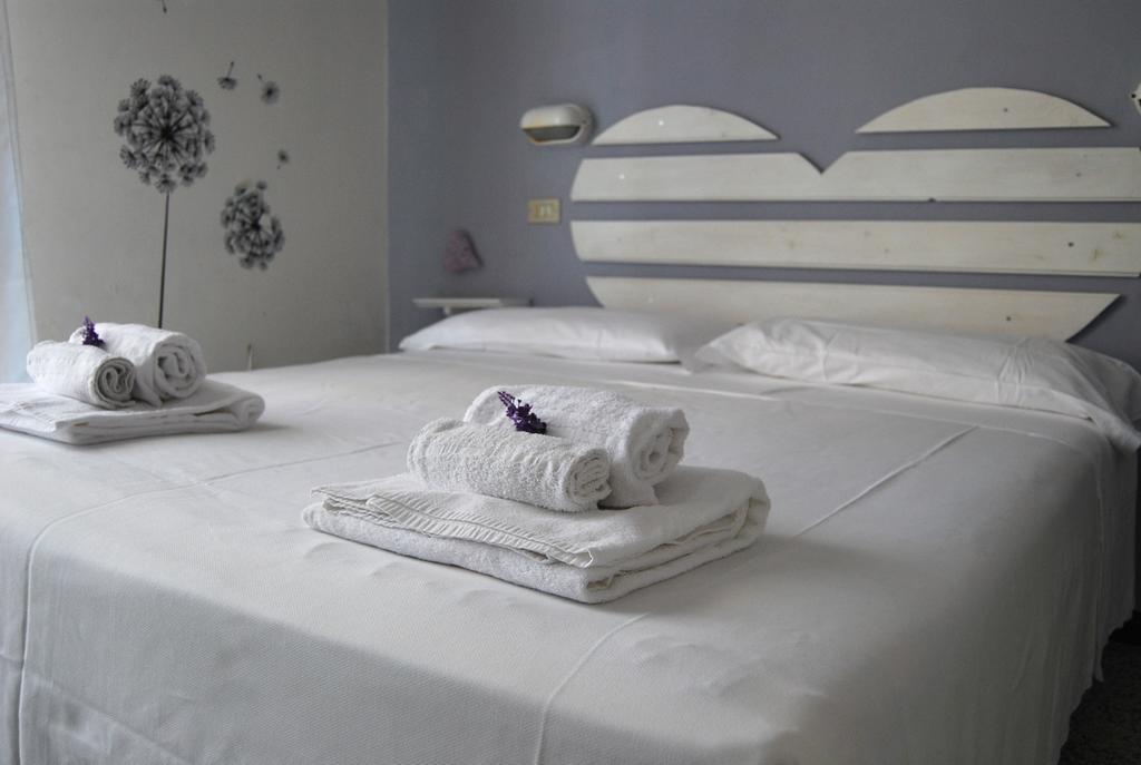 Hotel Abay Rimini Luaran gambar