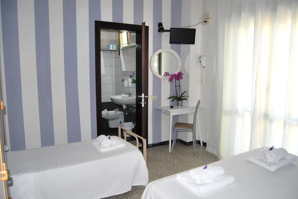 Hotel Abay Rimini Luaran gambar