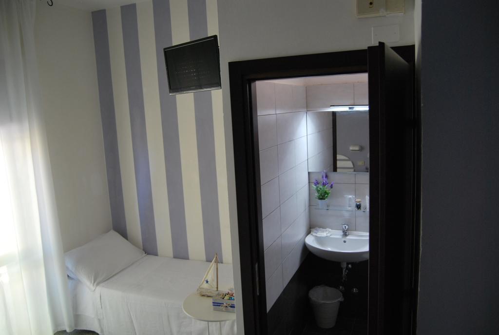 Hotel Abay Rimini Luaran gambar