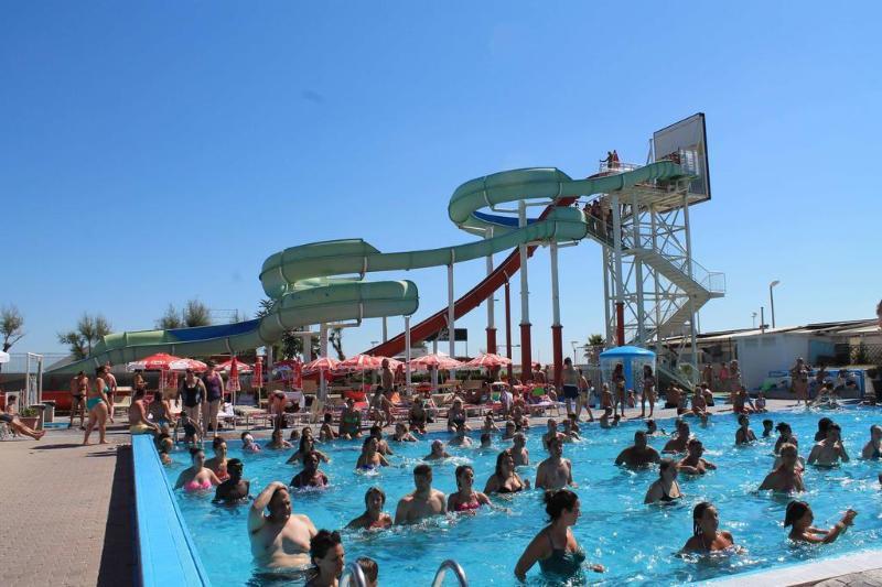 Hotel Abay Rimini Luaran gambar